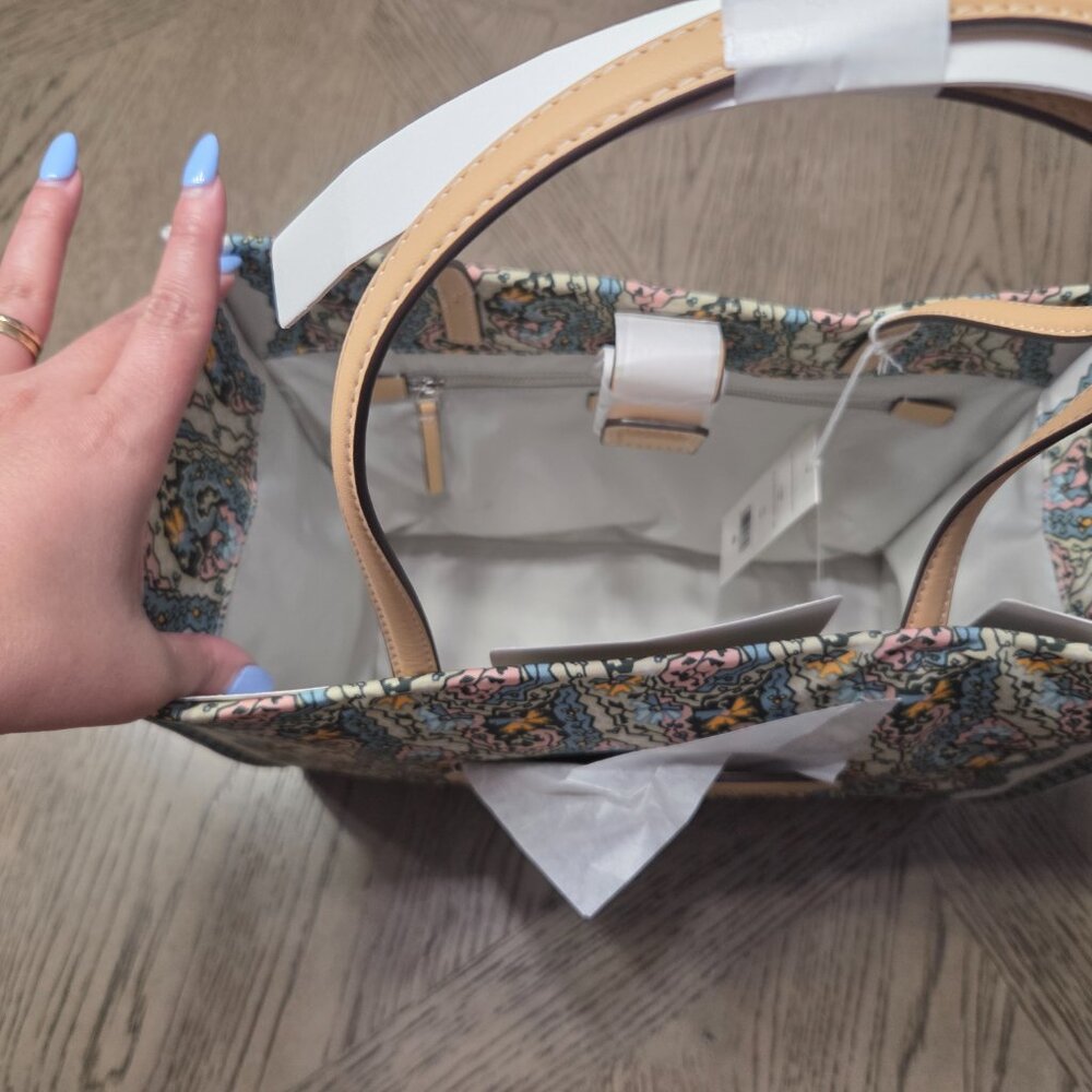 Tory Burch Tote - Picture 7 of 8